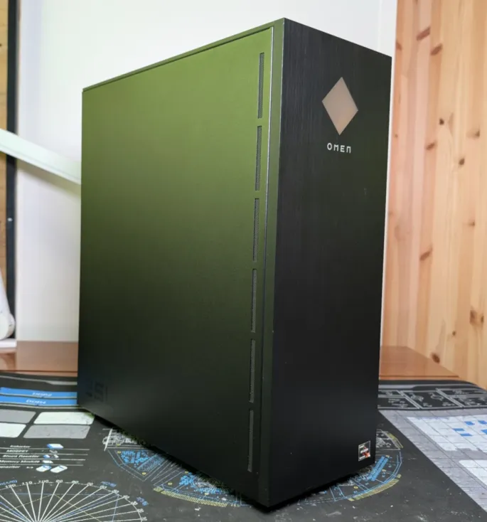 Käytetty pelitietokone - Ryzen 7 5700G & NVIDIA RTX 3060 Ti