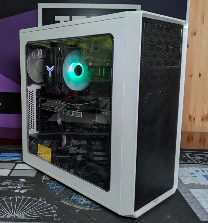 Käytetty pelikone - Intel Core i7 8700K & RTX 2080