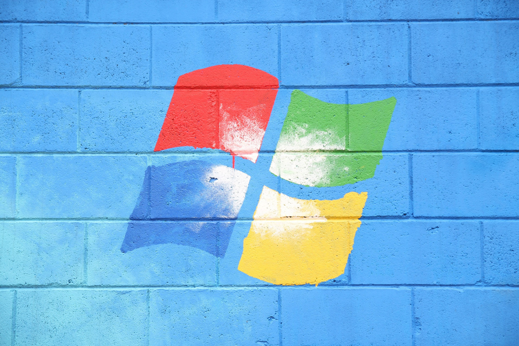 Nostalginen kuva Windows 7 logosta (kuva: manseok_Kim, Pixabay.com)